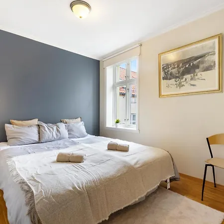 Spacious 3-bedroom For 8 By Bryggen Bergen