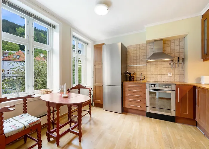 Spacious 3-bedroom For 8 By Bryggen Daire