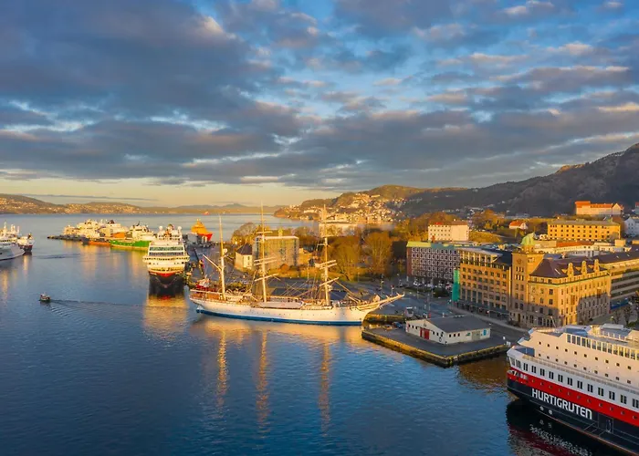 Daire Spacious 3-bedroom For 8 By Bryggen *